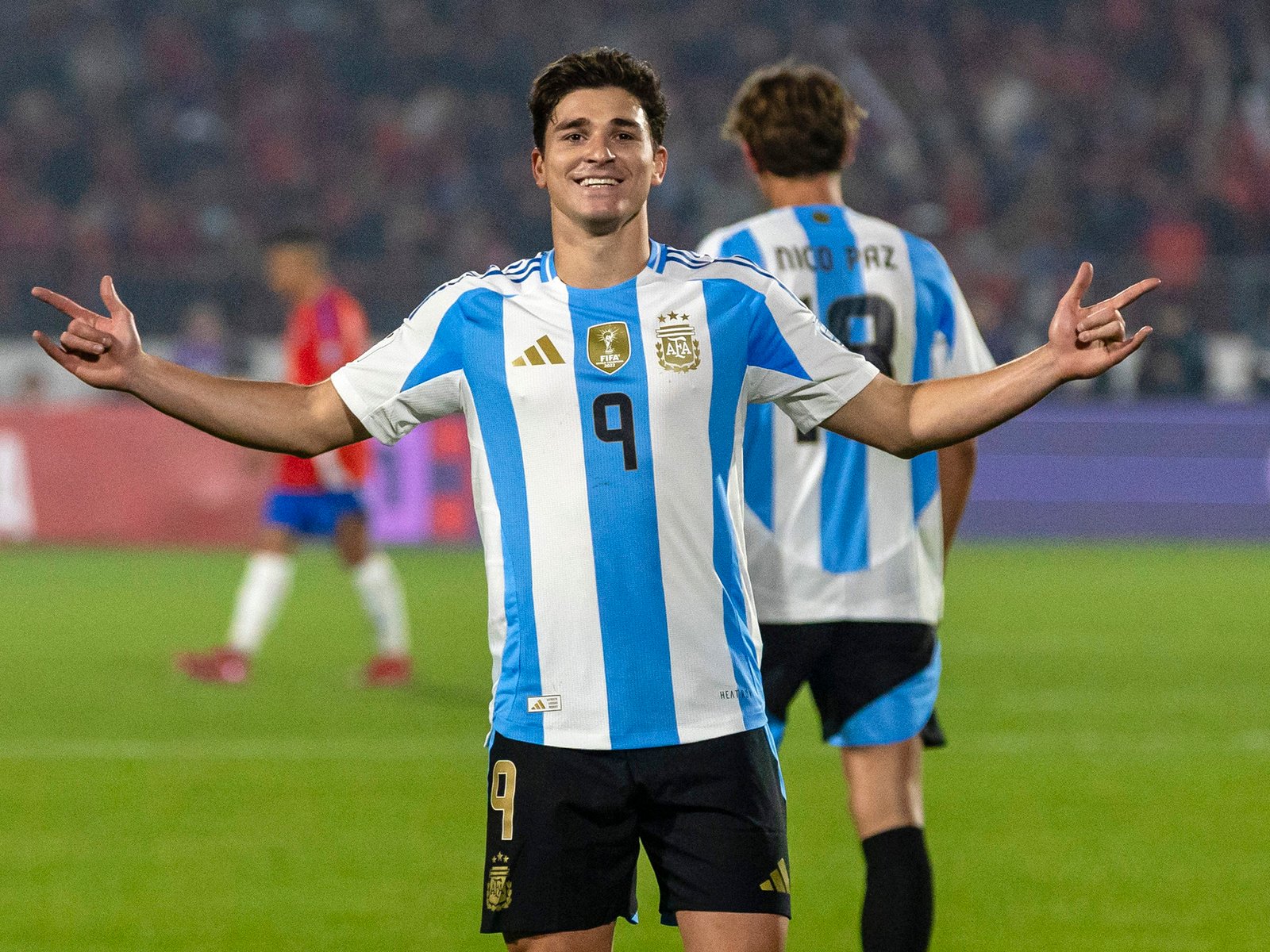 Julián Alvarez, la figura con su golazo y el Dibu Martínez también fue clave