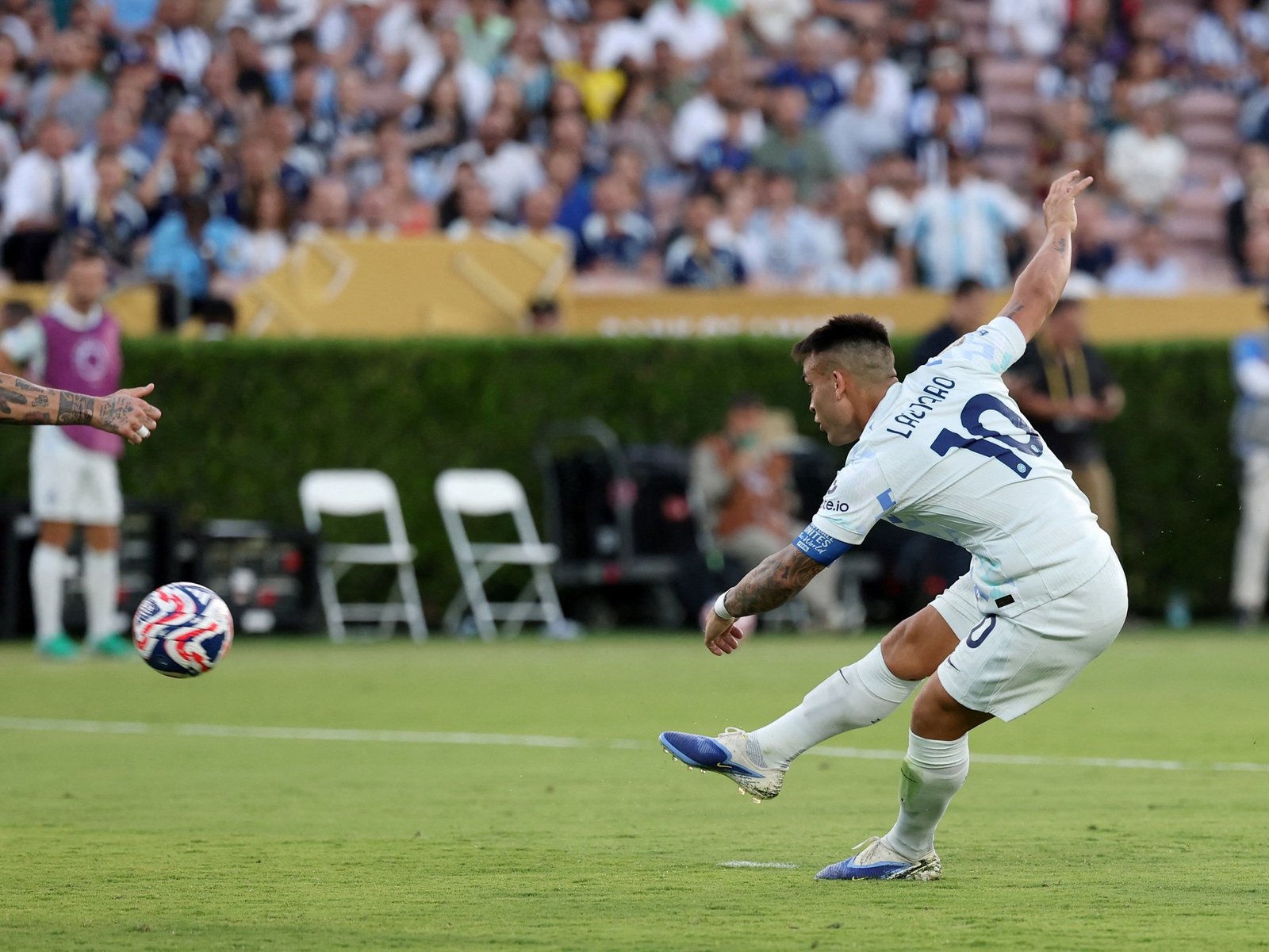 Lautaro Martínez salió al rescate de un Inter deslucido, que empató con Monterrey y puede ‘beneficiar’ las cuentas de River en el Mundial de Clubes