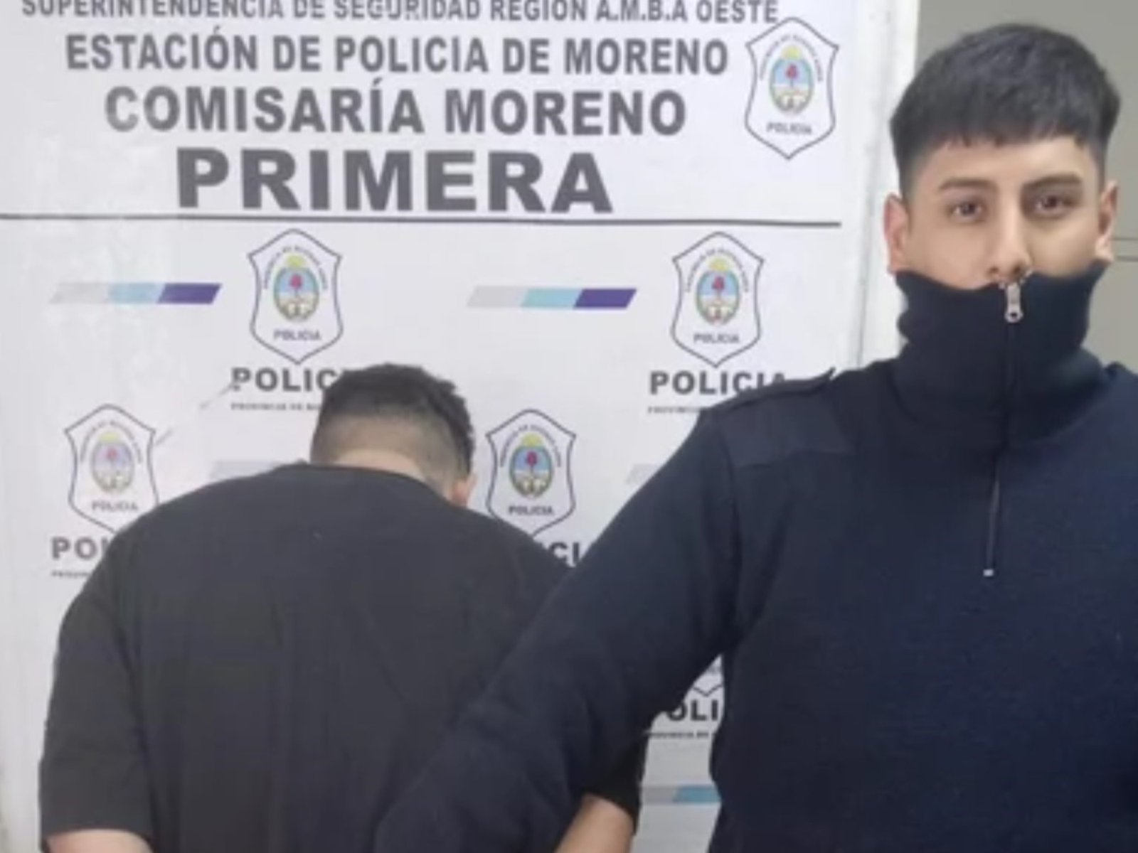 Mató de una cuchillada a su expareja y se escapó con su bebé de 10 meses