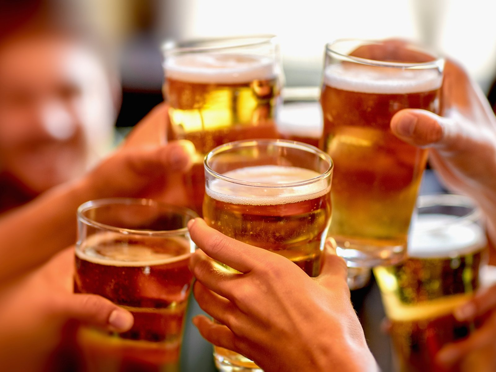 Nuevo veredicto de la ciencia sobre el efecto del consumo de alcohol en el corazón y el límite por día