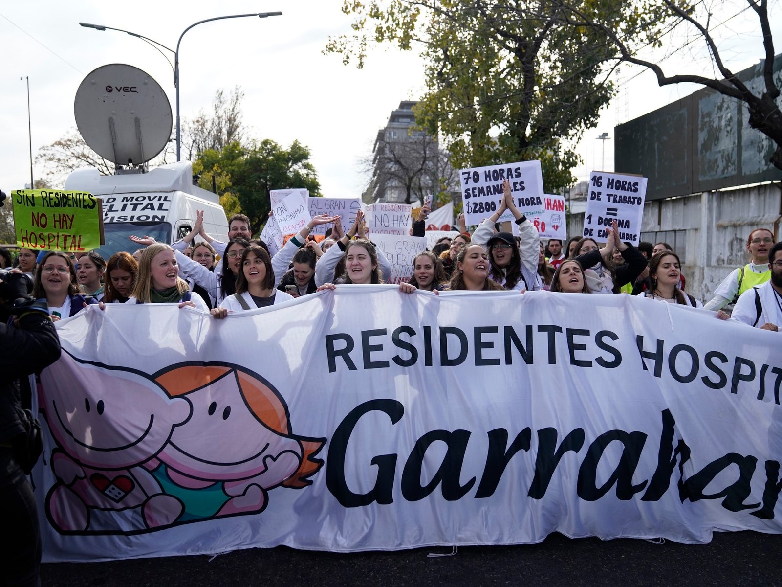 “Por ahora no tenemos ninguna oferta oficial”, dicen los médicos tras el anuncio del Gobierno del aumento a los residentes