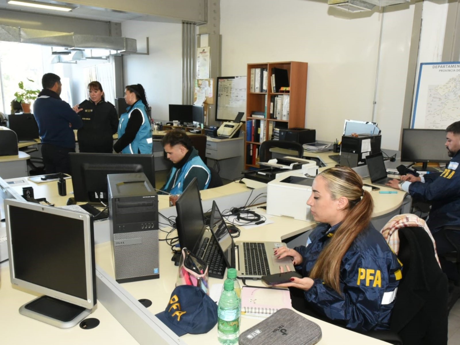 Rescatan a 10 chicos víctimas de pedofilia en un megaoperativo contra la pornografía infantil en la Provincia