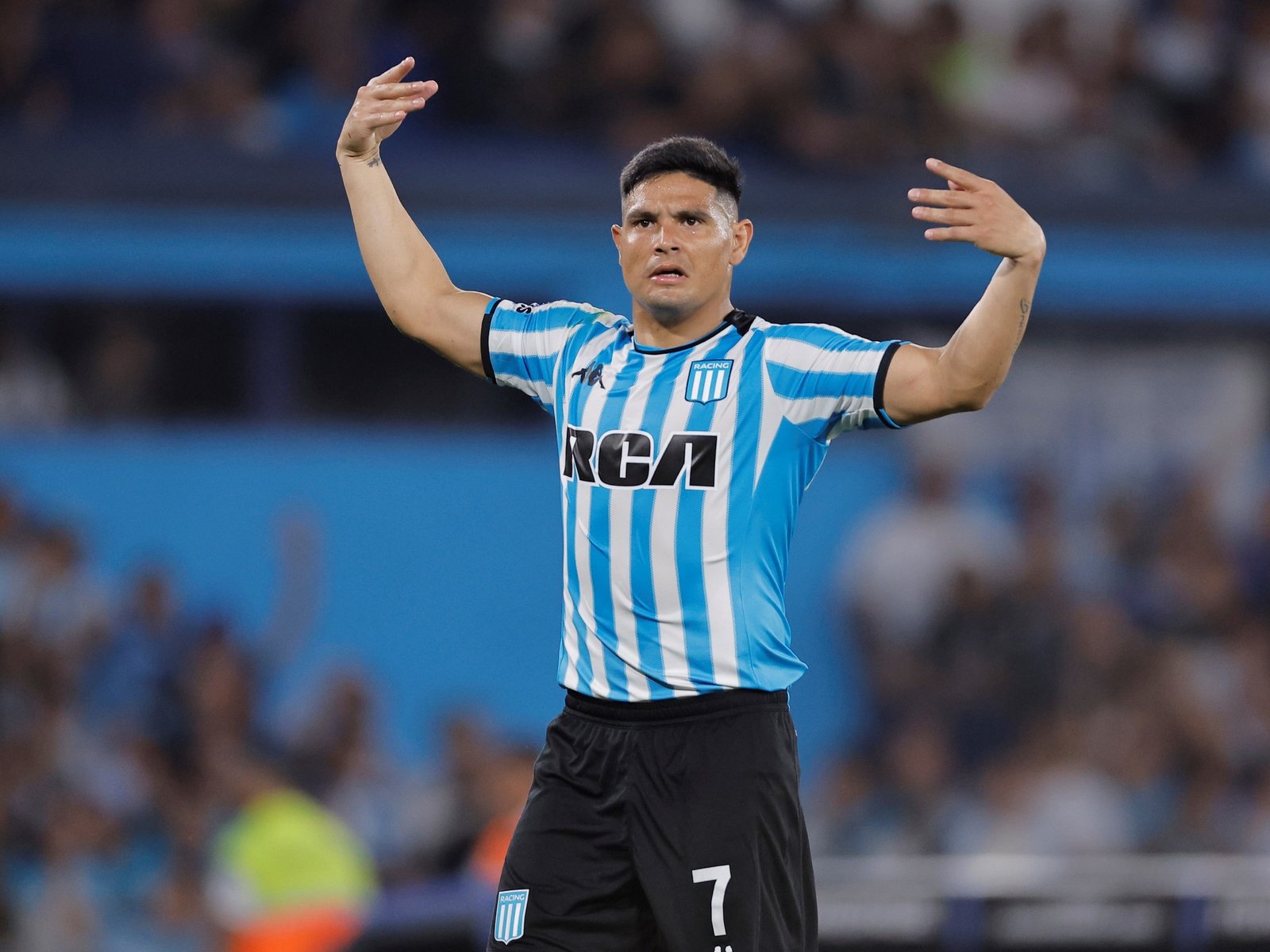 River no acelera, viajaría con Racing y hasta podría ser titular por la Copa Argentina