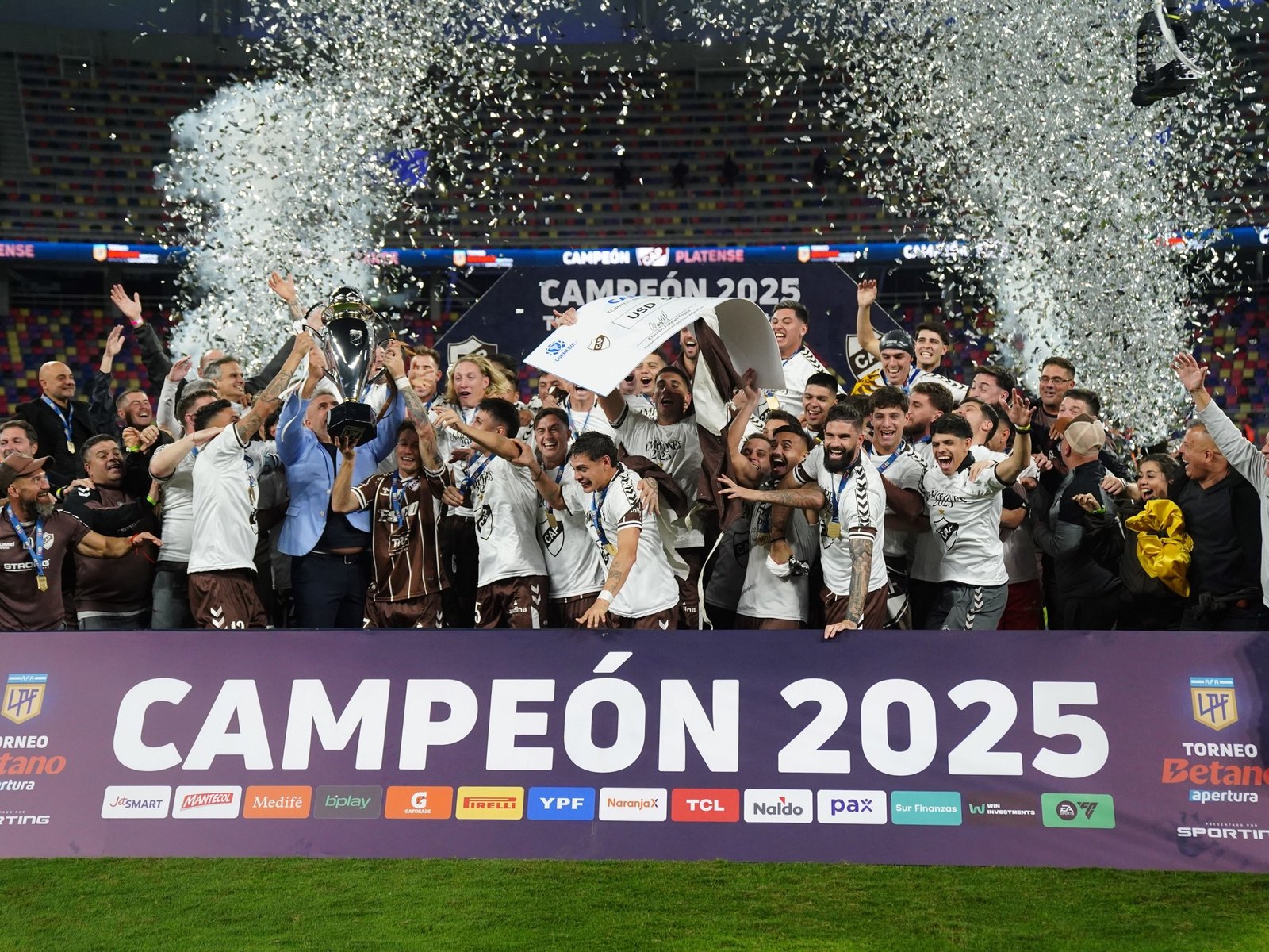 Se acabó el veranito del Mundial de Clubes para Boca y River y el fútbol argentino vuelve al ruedo y con todo