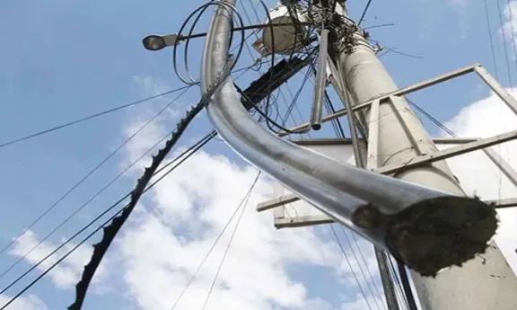 Un joven irá a juicio por intentar robar cables de fibra óptica en Trelew
