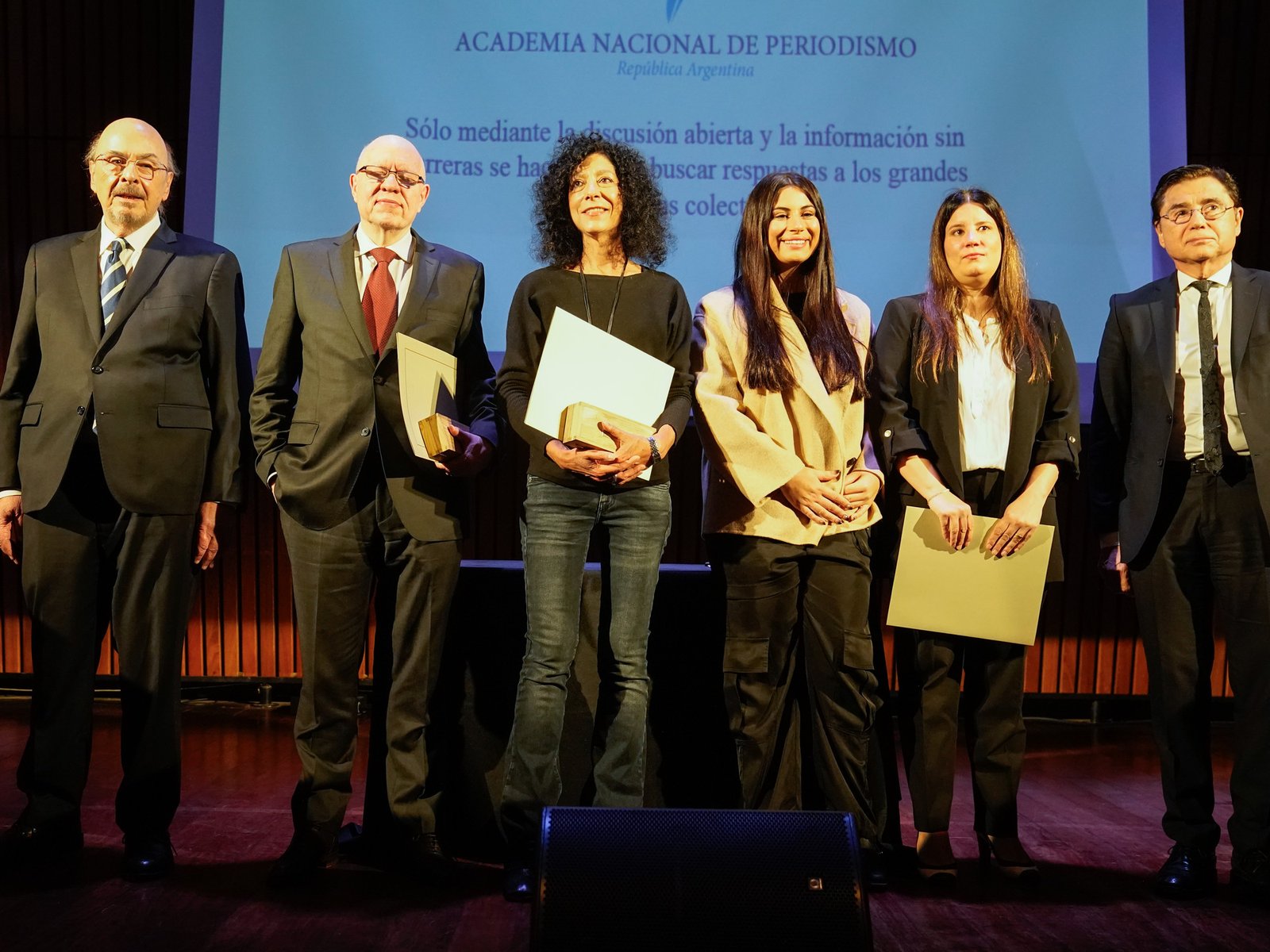“Una facción busca domesticar al periodismo”