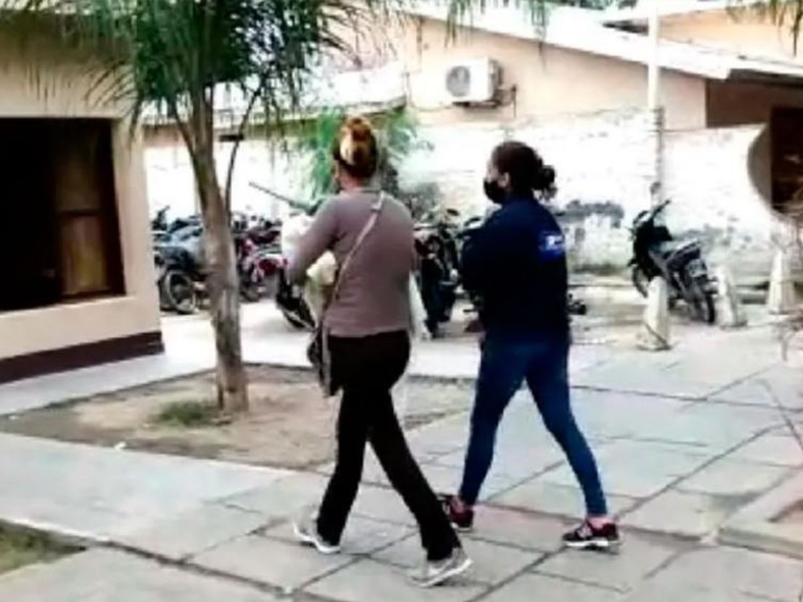 “Voy a dejar unas pastillas para que tome y muera”
