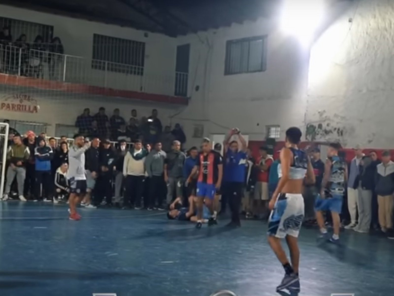 apuestas, lujos, tentaciones y pierna fuerte en el fútbol que algunos no quieren ver