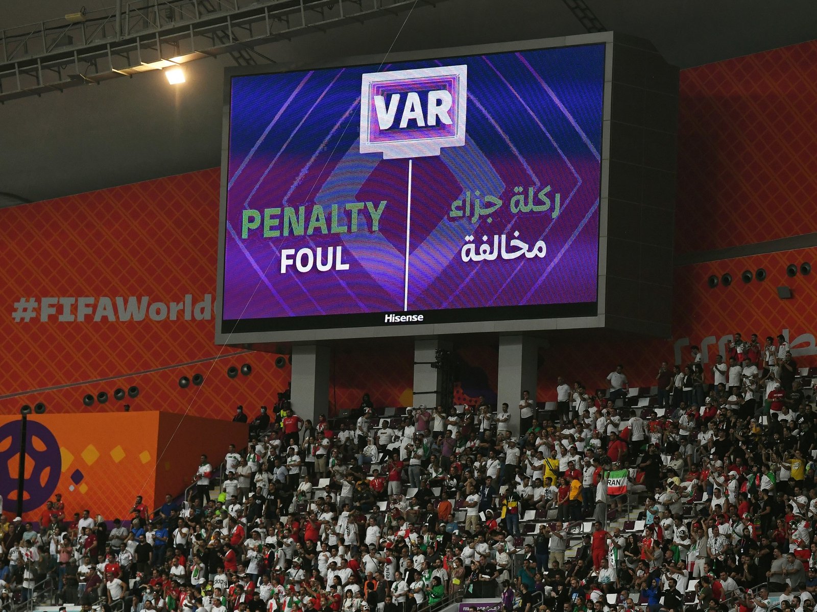 cámaras en los árbitros, inteligencia artificial, cambios digitales y más tecnología para revolucionar el fútbol