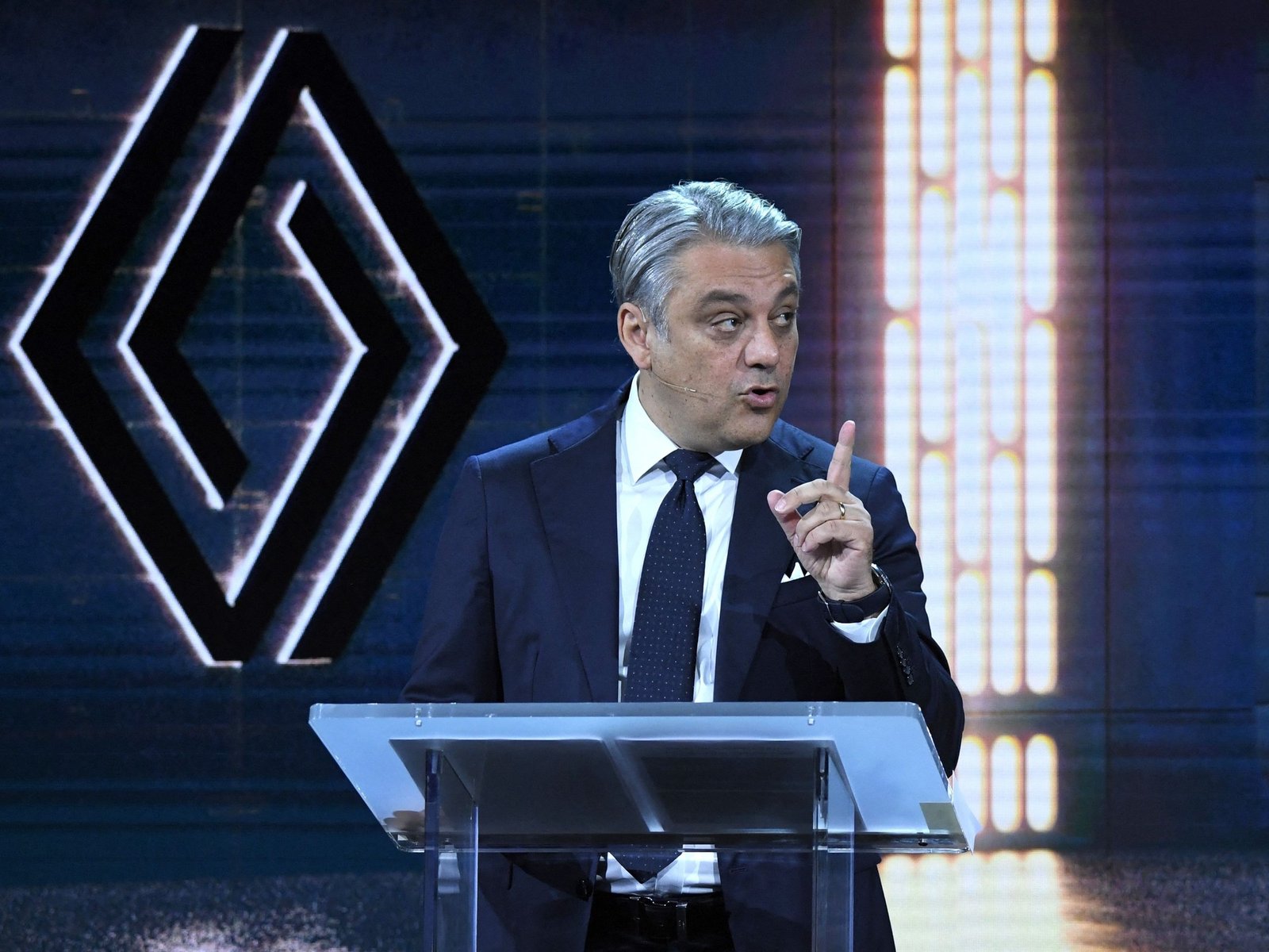 el CEO de Renault, Luca Di Meo, renunció en pleno Gran Premio de Canadá