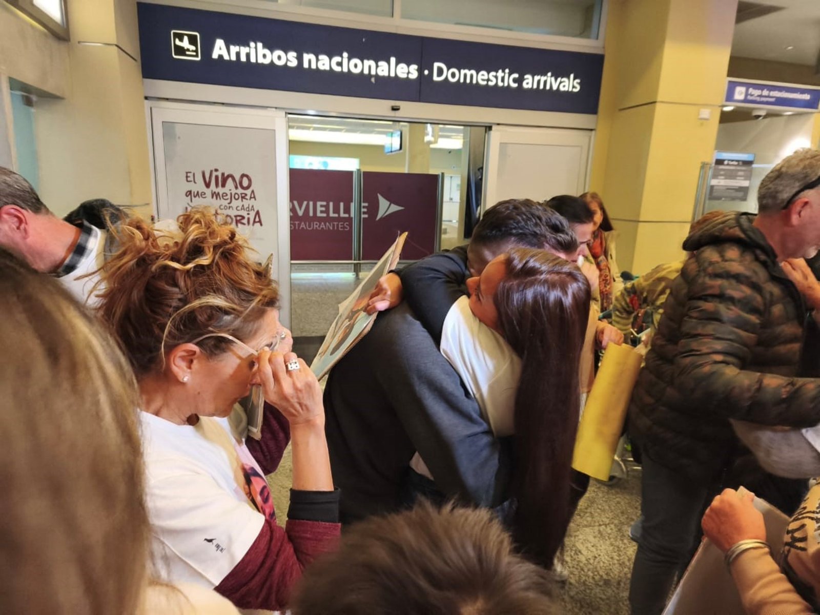 la primera reacción del argentino liberado tras estar preso en una cárcel de Bukele en El Salvador