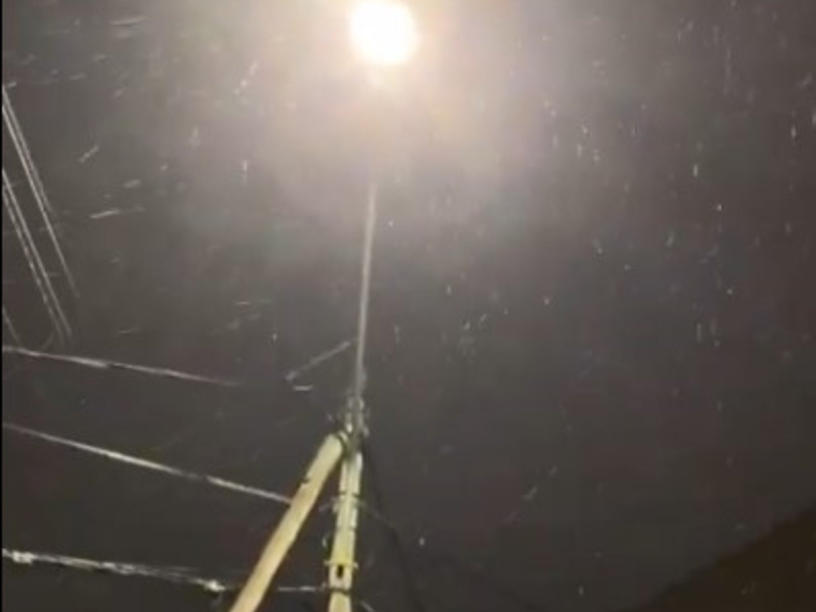 se cumplió el pronóstico de nevadas en el Conurbano y los vecinos disfrutaron el fenómeno en el AMBA