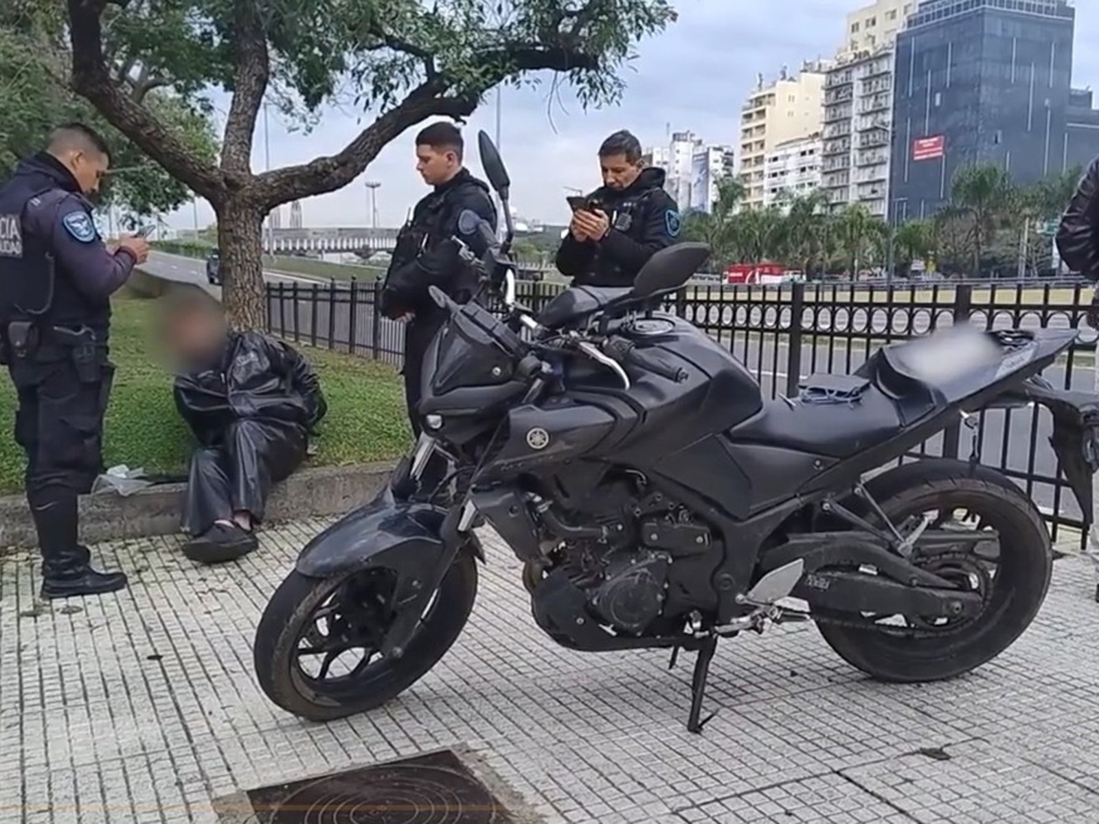 se fugaba de un robo en plena 9 de Julio