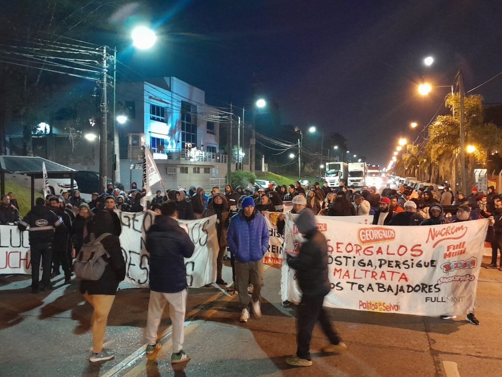 trabajadores despedidos de Georgalos cortan el ramal Tigre y hay importantes demoras