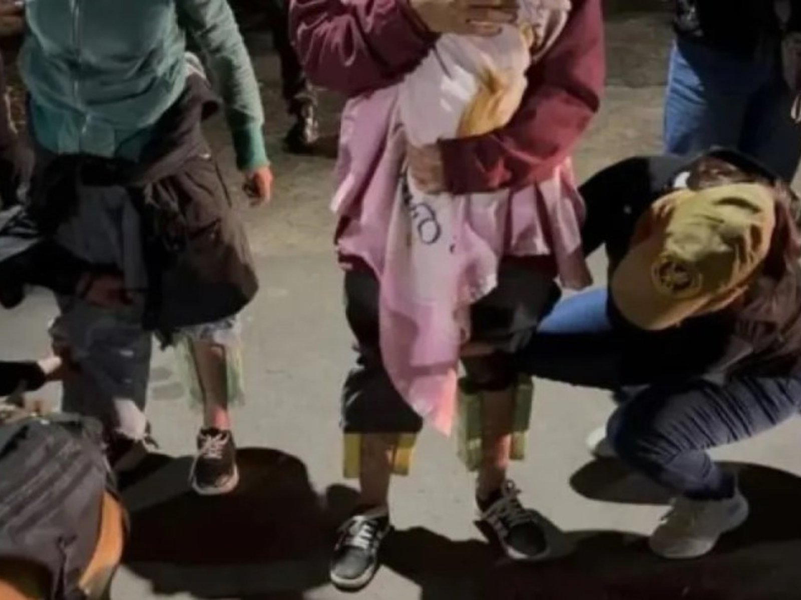 viajaban en micro con una beba de tres meses, pero llevaban oculto un millonario cargamento de cocaína