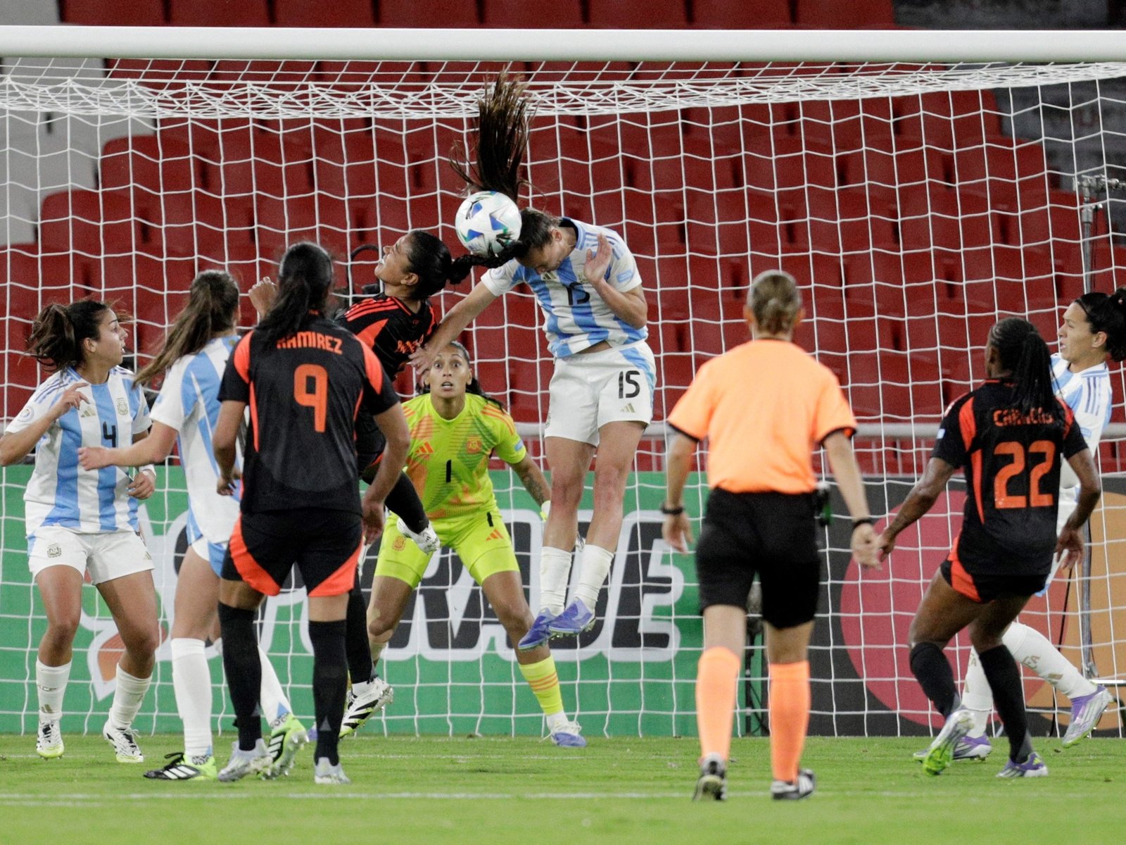 Argentina cayó por penales en semis frente a Colombia y jugará por el tercer puesto