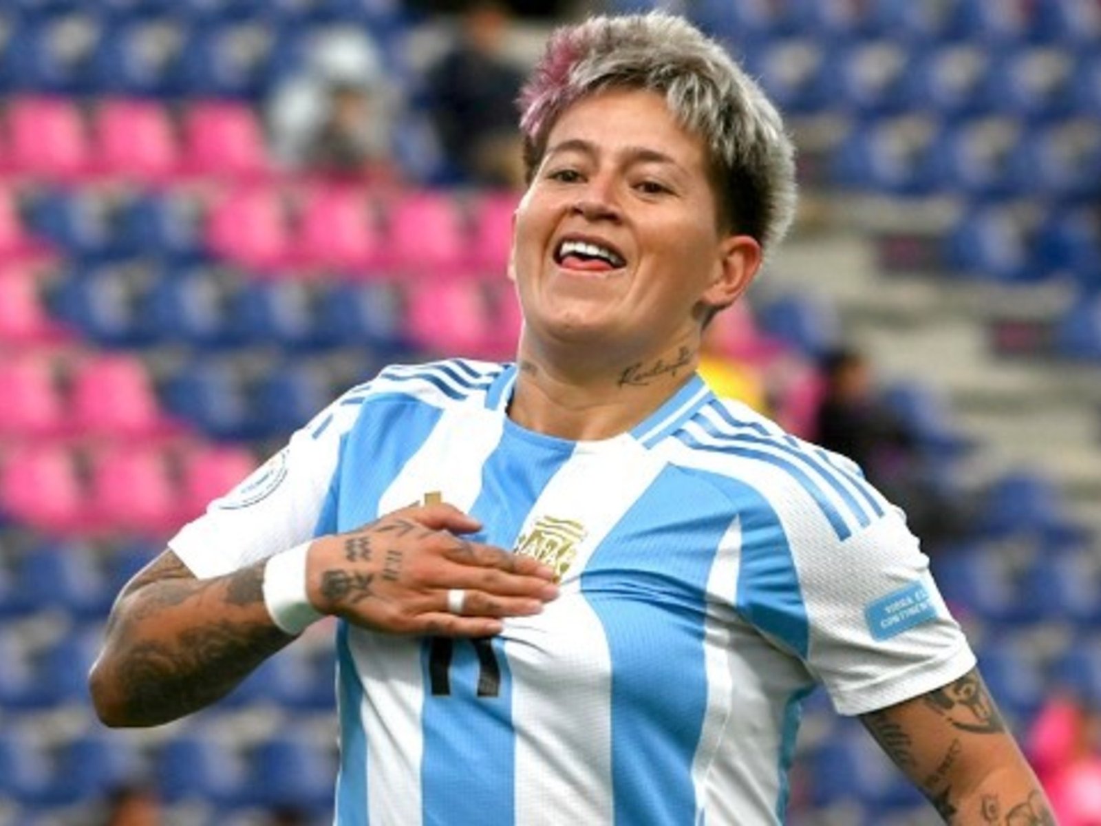 Argentina le ganó 1-0 a Perú y se metió en semis