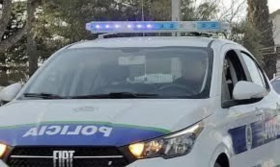 Fue a pagarle un trabajo a un empleado y fue recibido con una puñalada