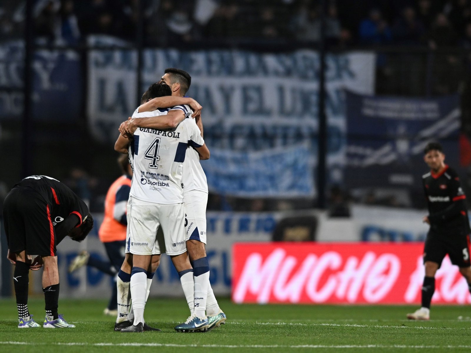Boca afuera de la Libertadores y Barracas sacó al Rojo de la zona de Sudamericana