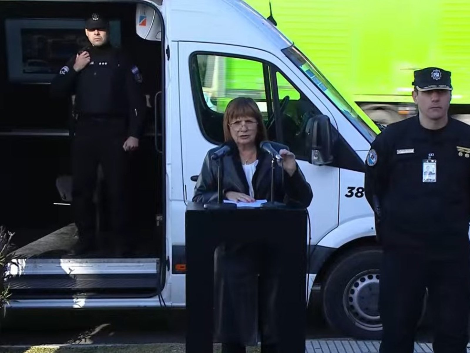 Bullrich lanzó el Anillo Digital de seguridad, defendió el patrullaje oficial en redes sociales y tildó de mafioso al 2 de Chiqui Tapia en AFA