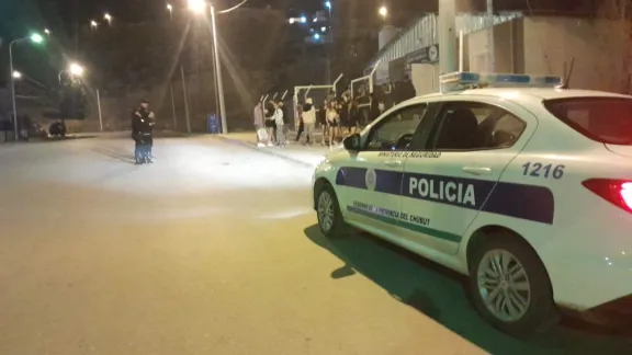 Clausuran fiesta clandestina con 30 menores de edad en Isidro Quiroga