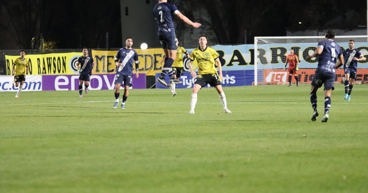 Comunicaciones y San Martín de Burzaco quedaron a mano en el cierre de la fecha :: Olé