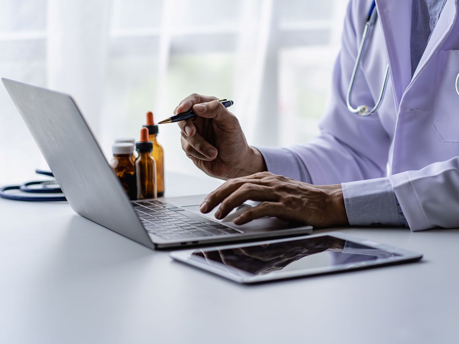 El Gobierno ahora ordenó utilizar la receta médica electrónica para lo único que aún tenía validez la de papel