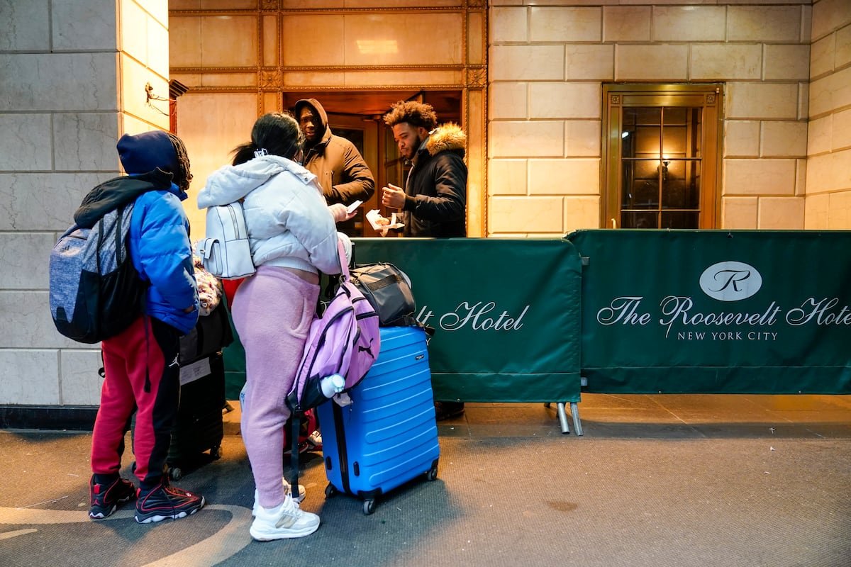 El Gobierno de Trump demanda a Nueva York por sus leyes de ciudad santuario para los migrantes | Inmigración en Estados Unidos