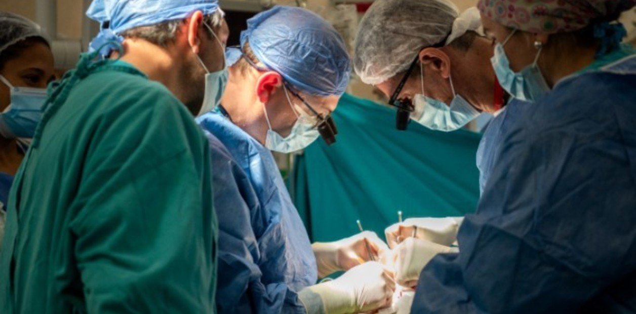 El Hospital Garrahan empieza a hacer una cirugía inédita en la salud pública para curar un raro síndrome en los chicos
