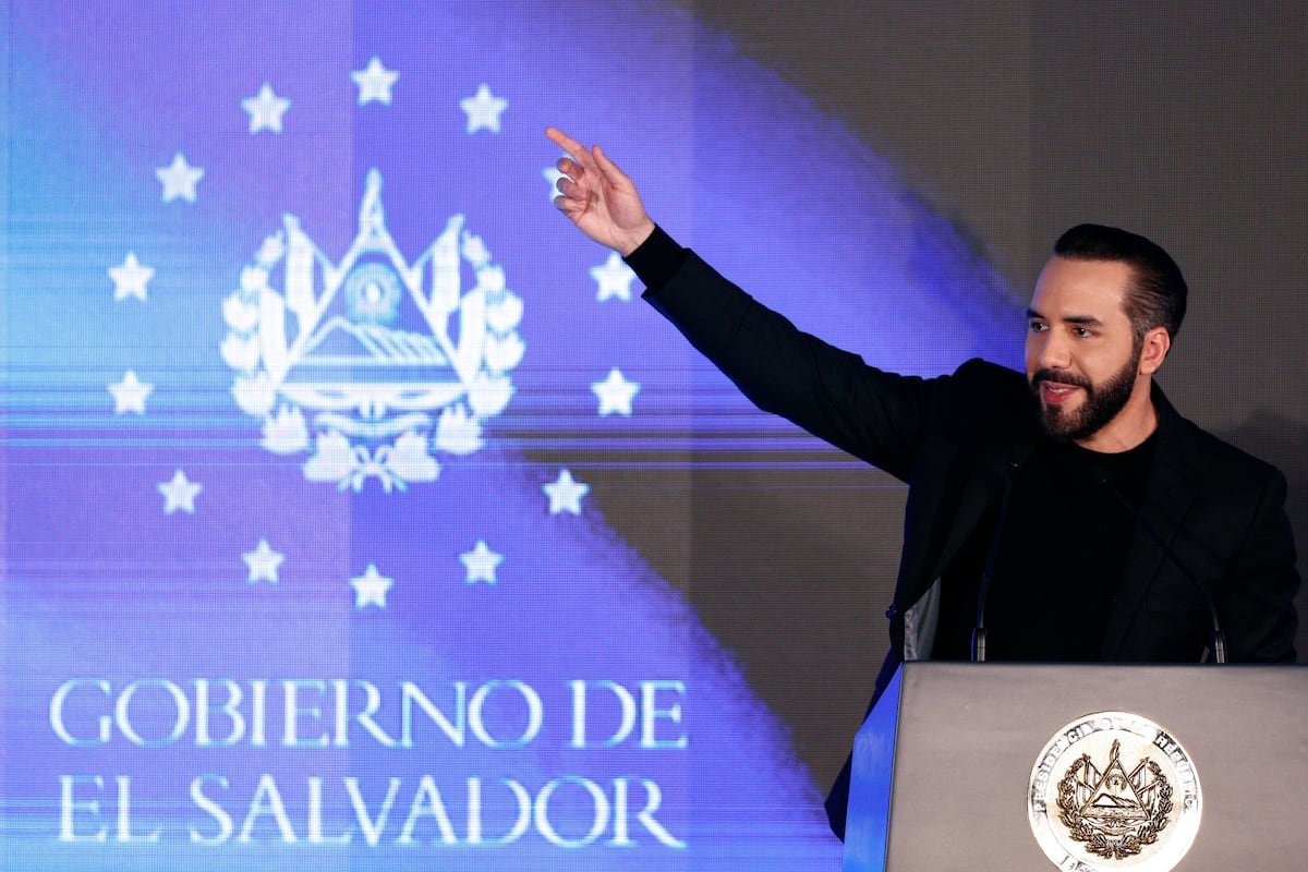 El Salvador de Bukele ultima una reforma exprés de la Constitución que permitirá la reelección presidencial indefinida