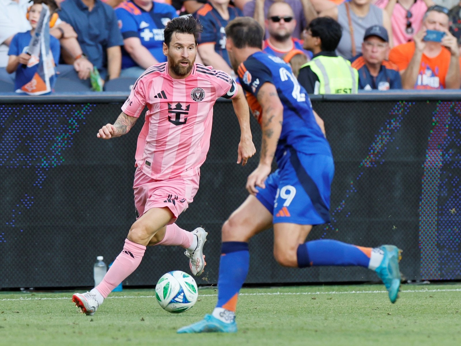 FC Cincinnati lo goleó con la inspiración del argentino Luca Orellano