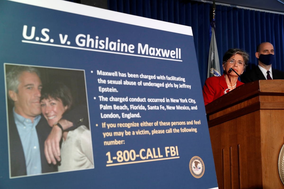Ghislaine Maxwell regresa al primer plano por el escándalo político en torno al ‘caso Epstein’ | Internacional