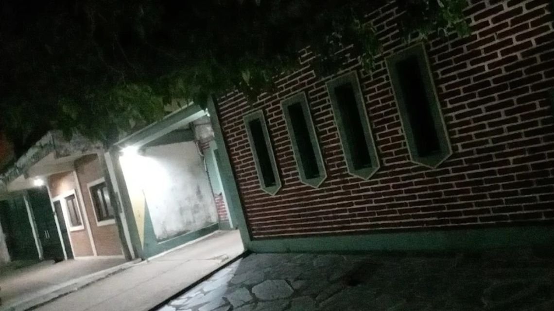 Hallaron muerta a una mujer de 69 años en un “telo” de Chaco y el caso es un misterio