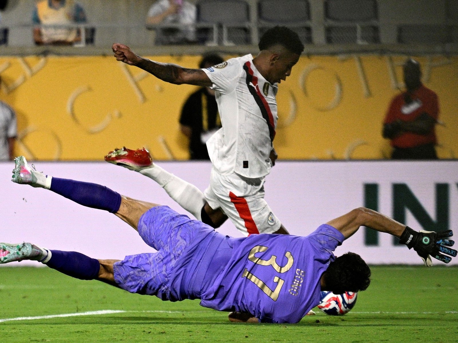 La atajada de Bono que dio la vuelta al mundo en el triunfo del Al Hilal al Manchester City en el Mundial de Clubes