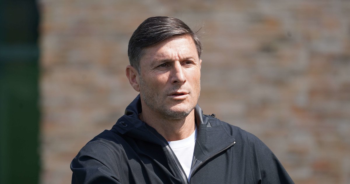 La sorpresiva visita del Pupi Zanetti en el entrenamiento de un equipo del Ascenso :: Olé