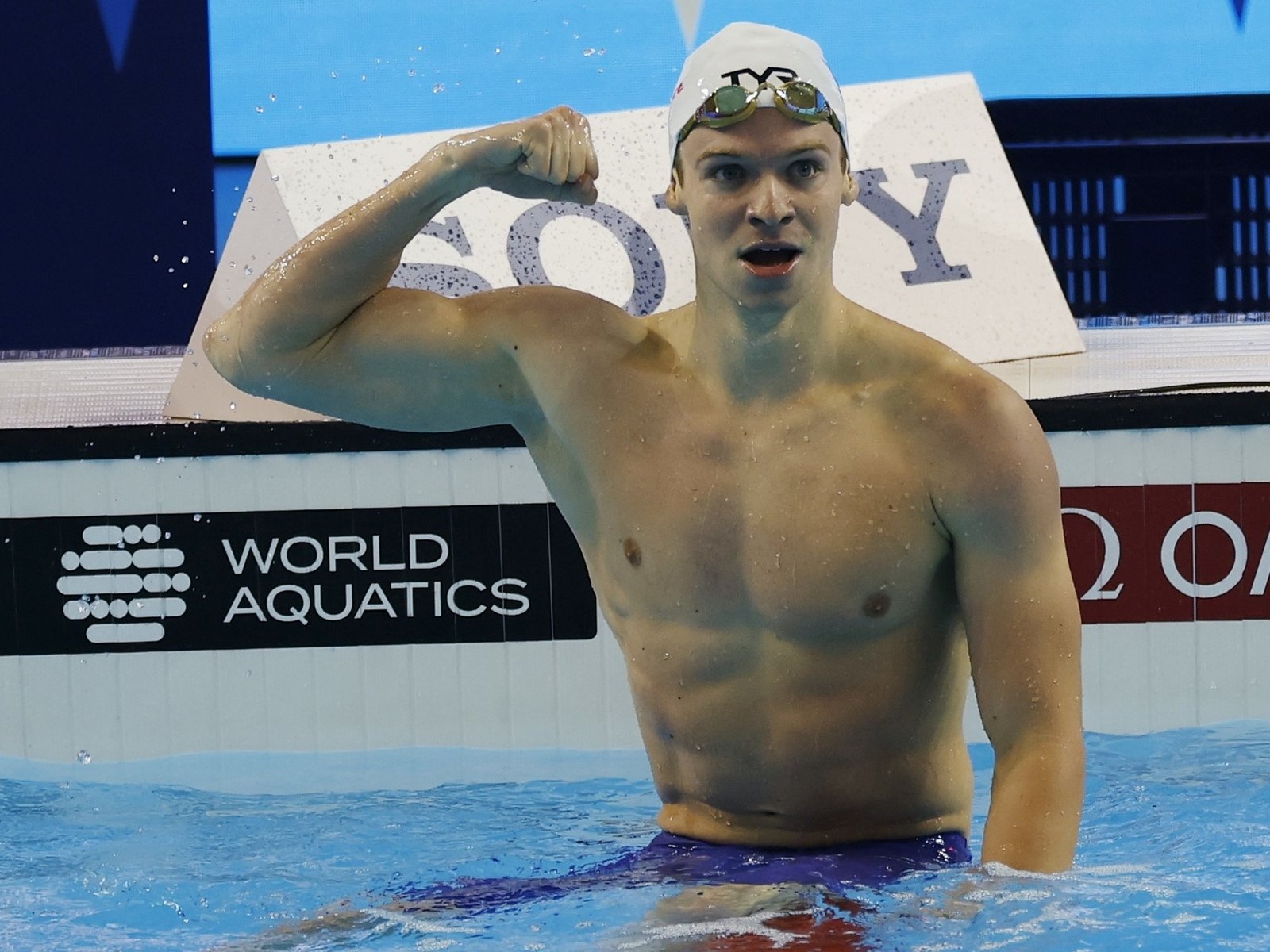Léon Marchand pulverizó el récord mundial de los 200 metros medley de Ryan Lochte