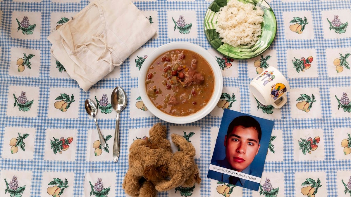 Libro ‘Para el Alma’: Doce recetas para no olvidar: las madres de Soacha cocinan para sus hijos asesinados por el Estado