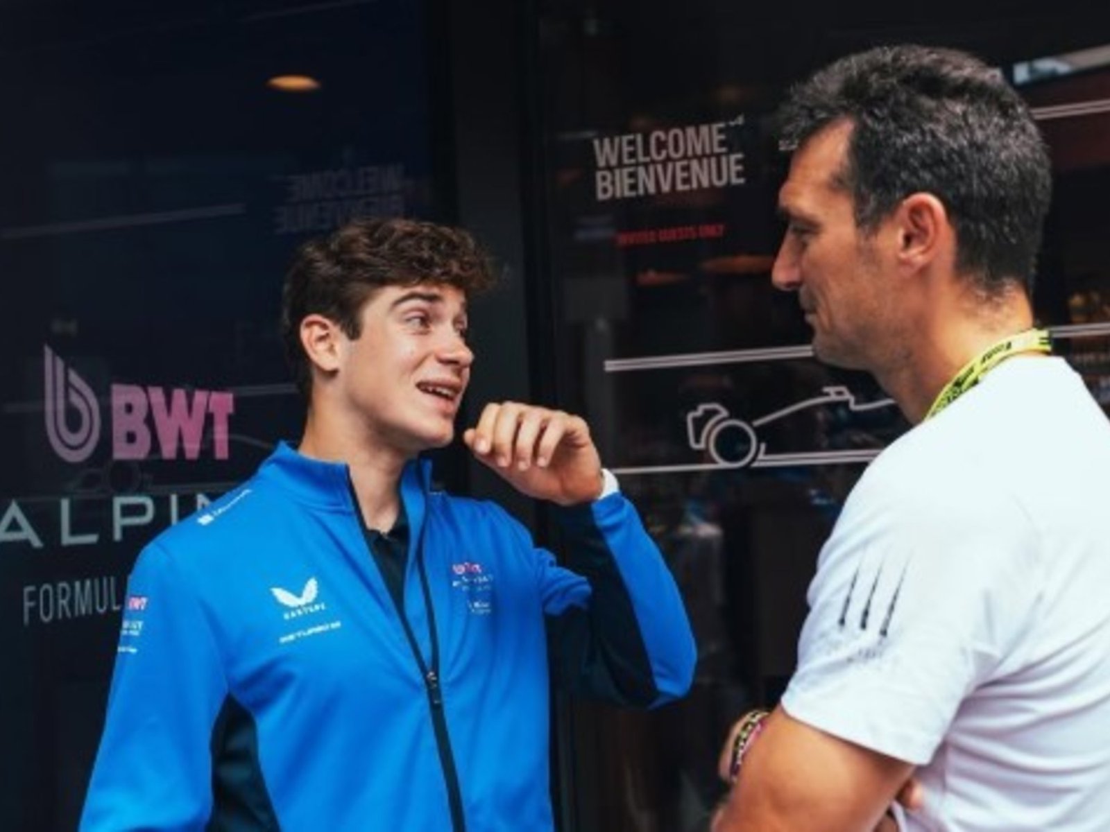 Lionel Scaloni y Franco Colapinto, juntos antes del GP de Bélgica de Fórmula 1