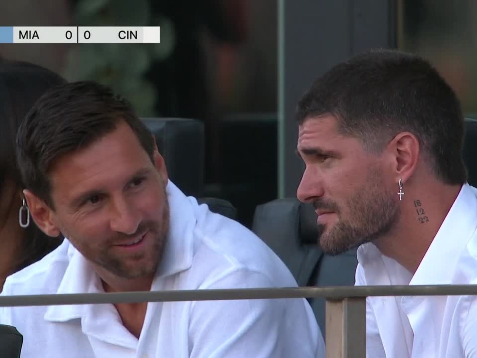 Messi aceptó su sanción en la MLS y fue a ver al Inter Miami bien acompañado, a puro mate junto a Rodrigo De Paul y Antonela Roccuzzo