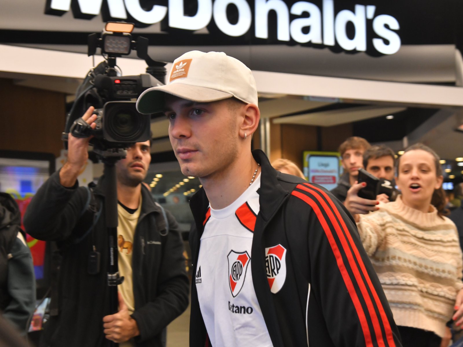 “No tenía otra cosa en la cabeza que jugar en River, pero apareció Real Madrid y me cambió las ideas”