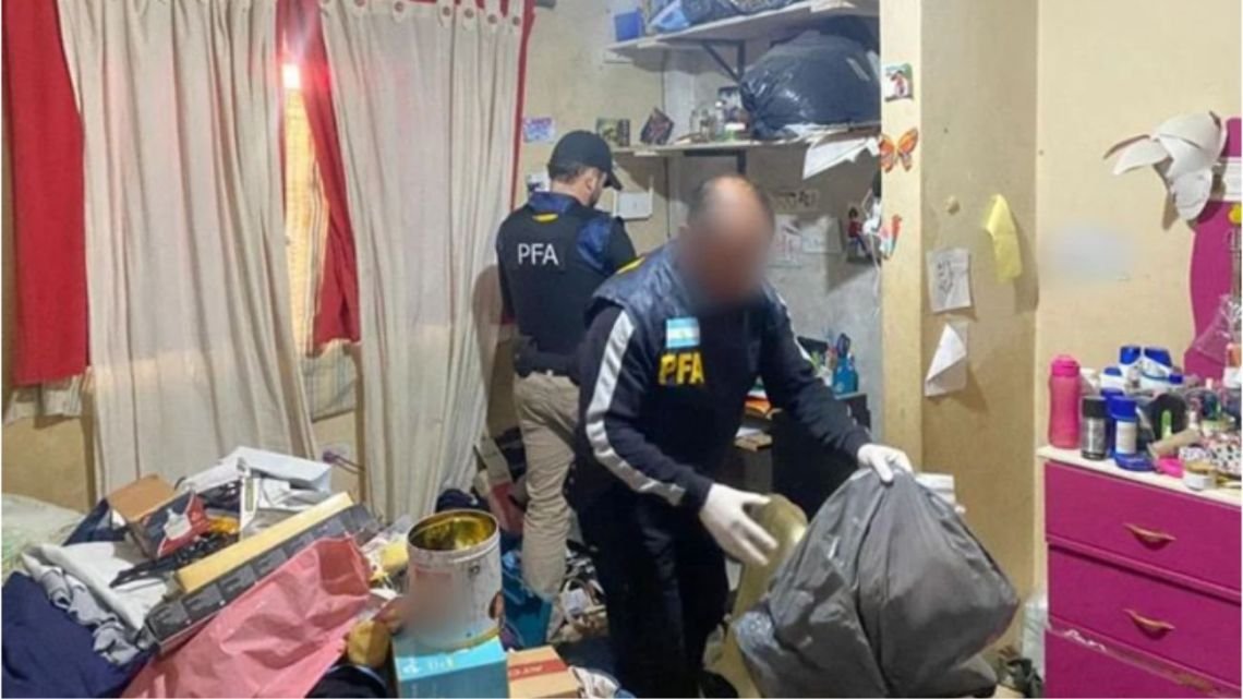 Operativo Friend’s, 14 detenidos por una red que distribuía material de abuso sexual infantil