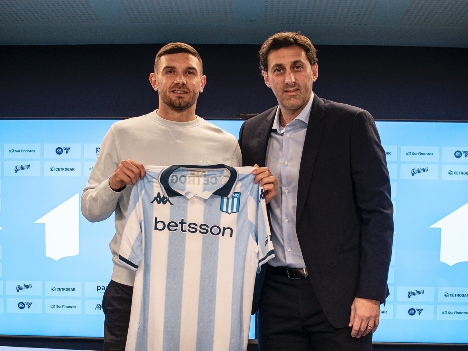 Racing blinda a Maravilla Martínez con una cláusula astronómica, la más alta de la historia del fútbol argentino: 122 millones de euros