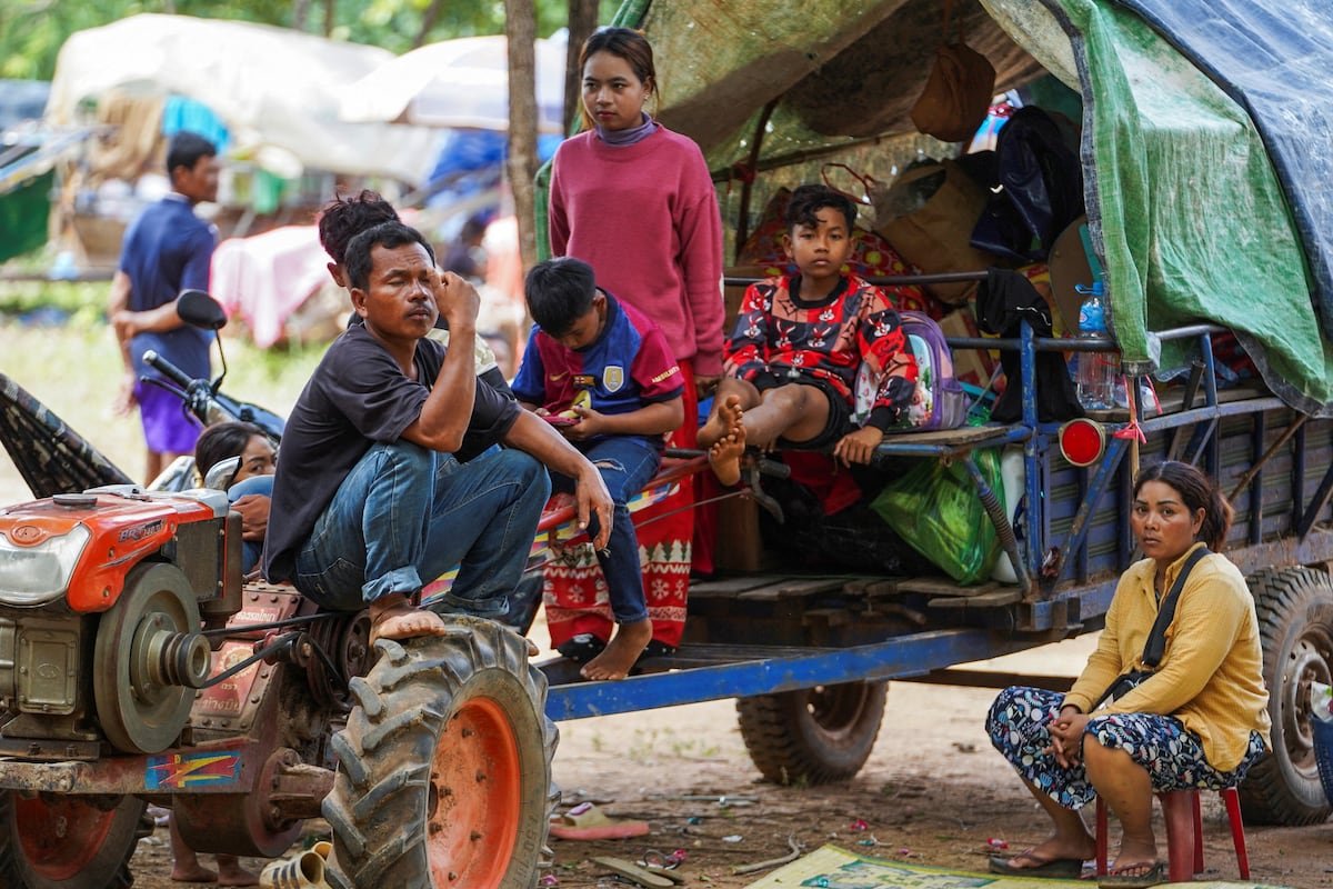 Tailandia evacúa a más de 100.000 civiles y advierte del riesgo de guerra abierta con Camboya | Internacional