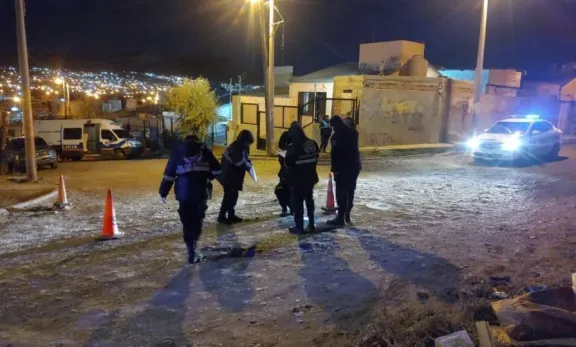 Tres sujetos perpetraron feroz asalto a trabajadores petroleros tras interceptar el transporte de personal