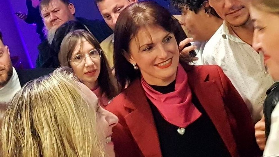 Una concejal libertaria de Misiones reivindicó la dictadura en redes sociales | La fantasía del Falcon verde de la militancia de ultraderecha