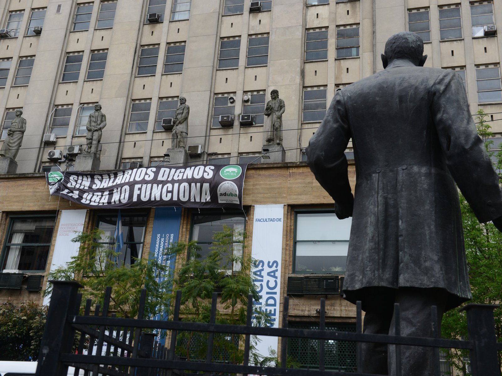 Uno de cada tres nuevos médicos en Argentina es extranjero y ahora además hay un cambio de tendencia