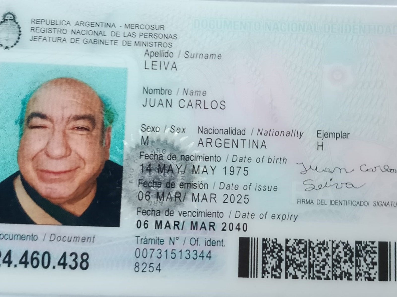 apareció el DNI y hubo una despedida inesperada al hombre que murió en la calle sin querer abandonar a su perro