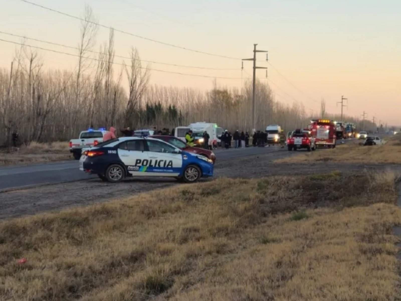 dos muertos, personas atrapadas y un nene de menos de 2 años herido en Neuquén