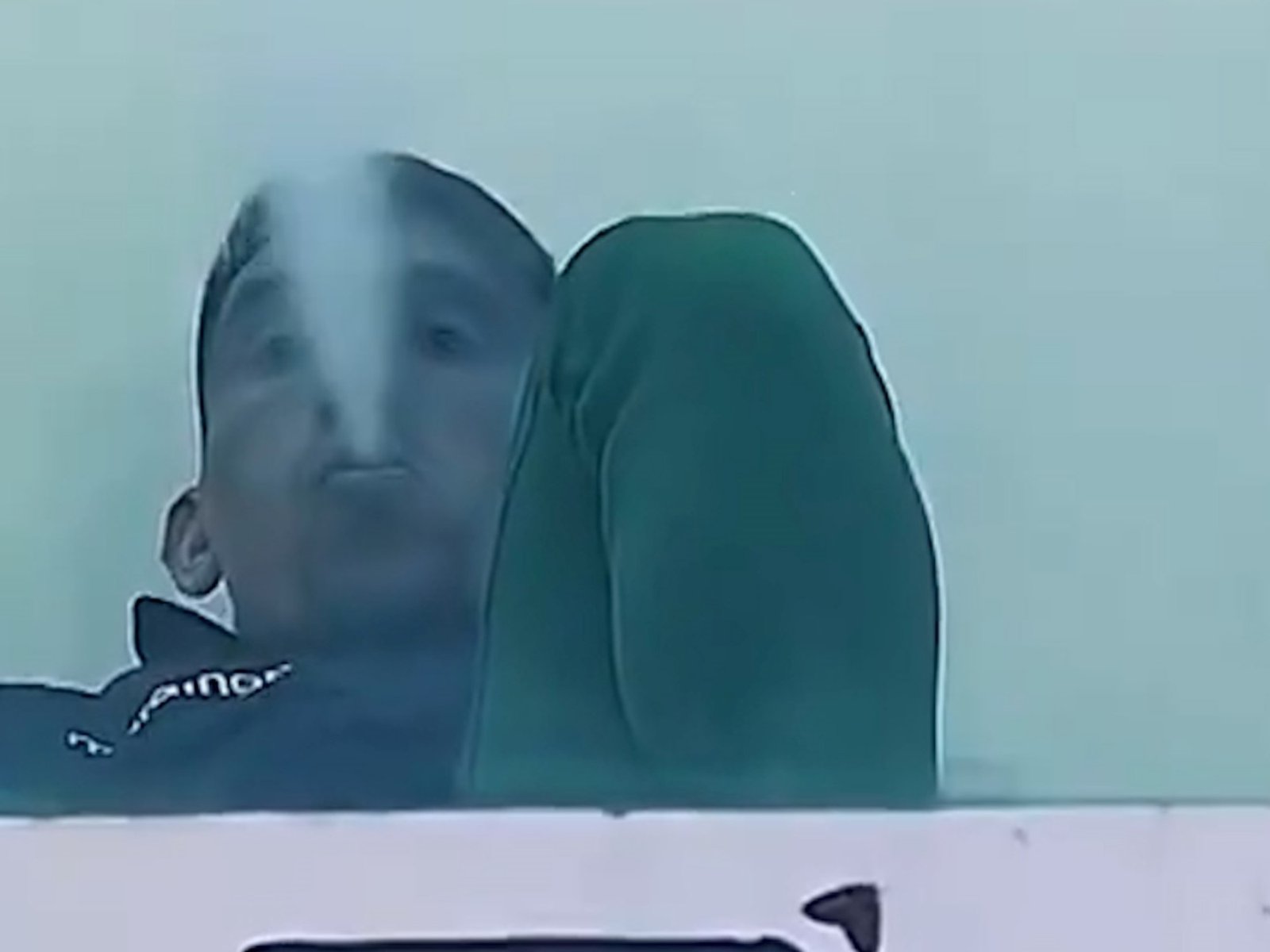las cámaras de TV lo captaron vapeando mientras jugaba su equipo