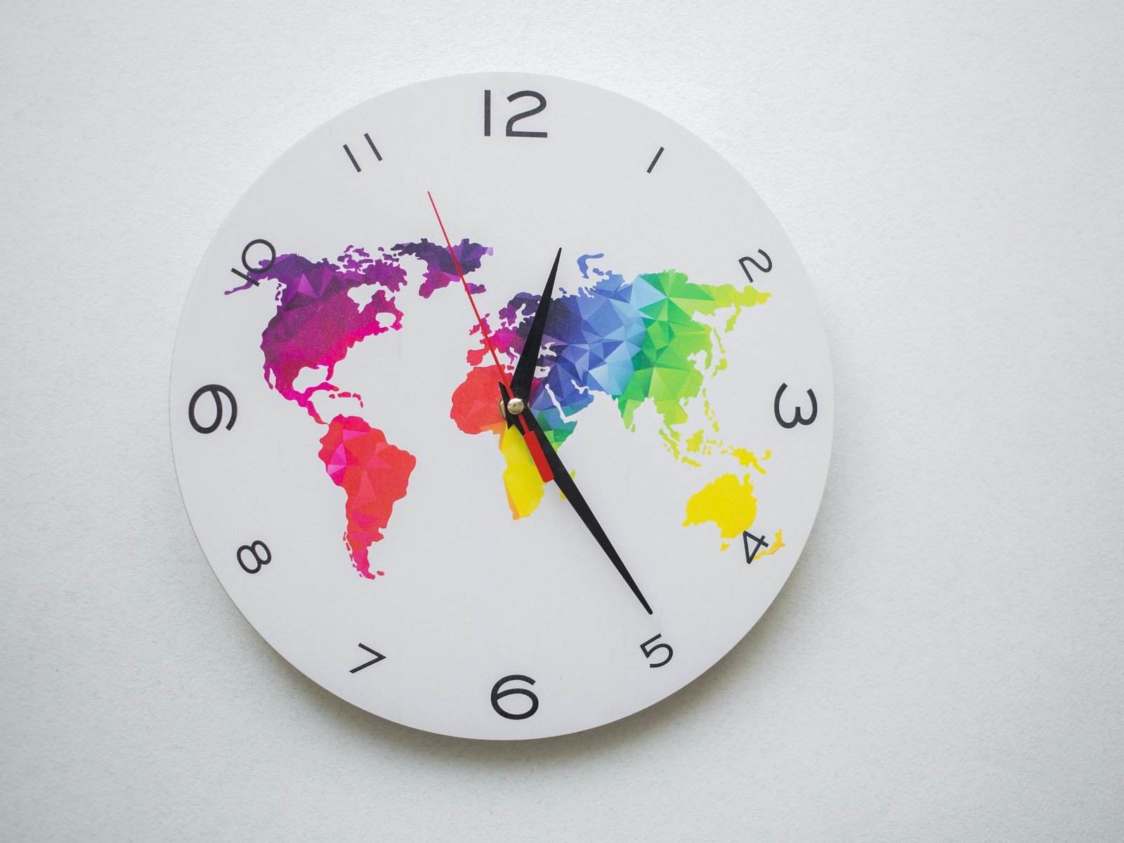 las razones por las que en Argentina los relojes marcan que es verano todo el año